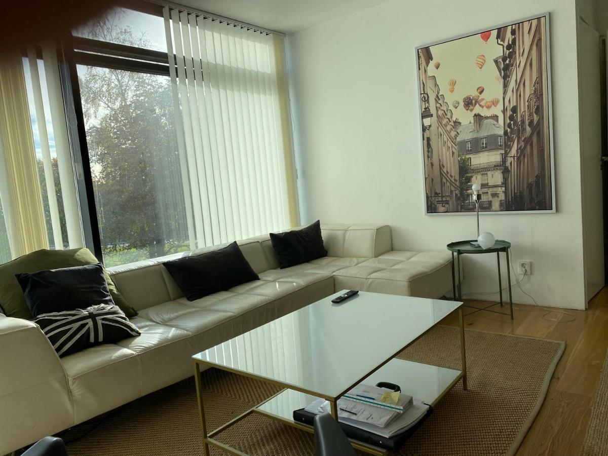 Exclusive 2 Level Etage Next To Arlanda-City Metro Estocolmo Exterior foto